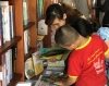 Đừng "bắt", mà hãy cùng con